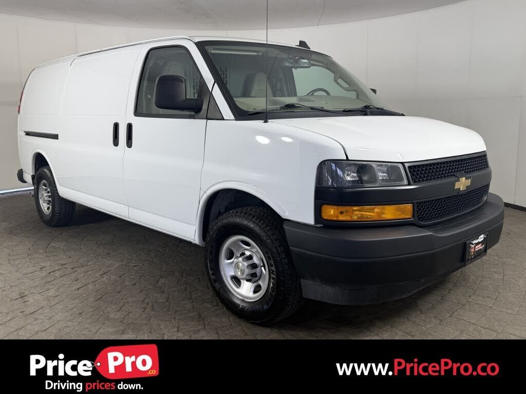 2022 CHEVROLET Express