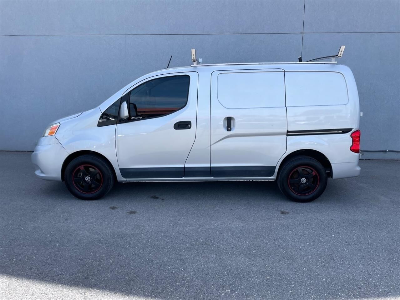 2014 NISSAN NV200