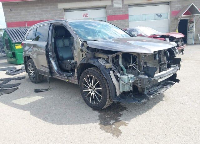2018 TOYOTA Highlander