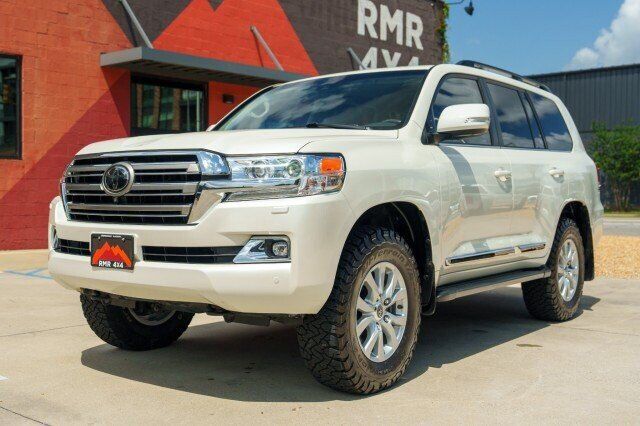 2021 TOYOTA Land Cruiser