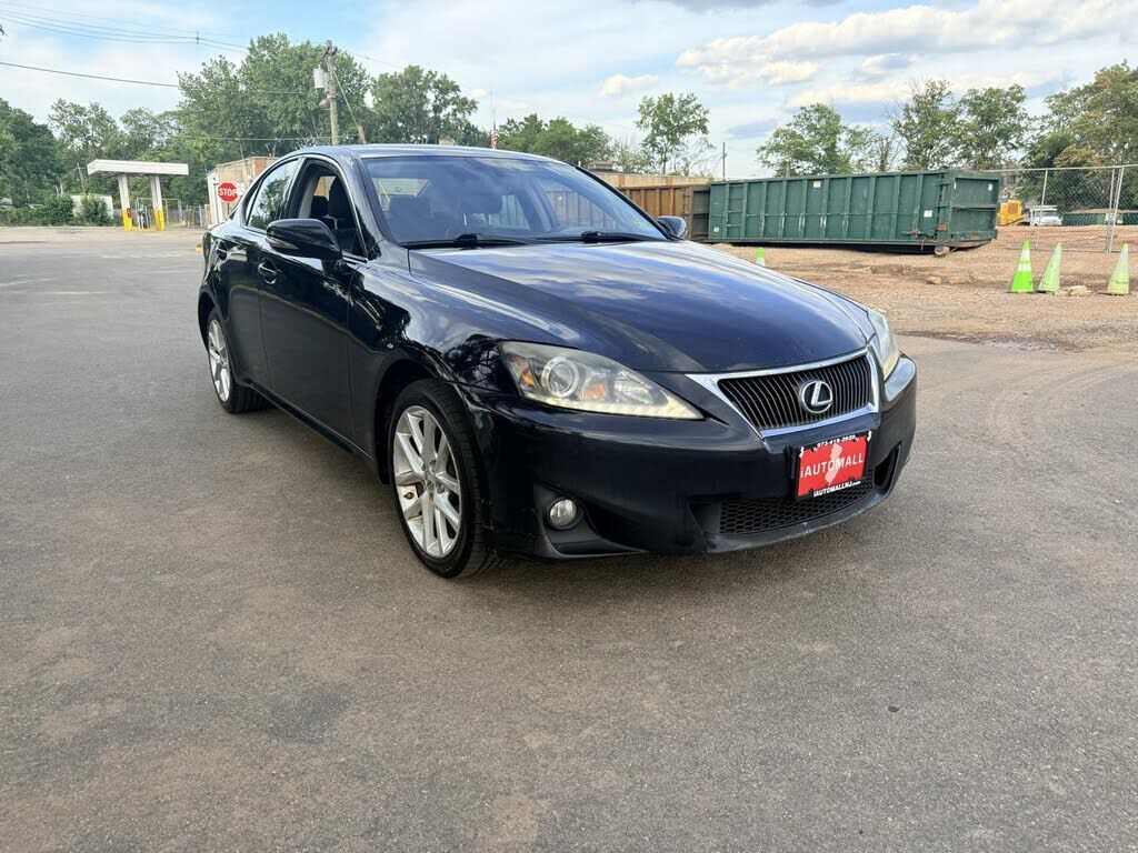 2011 LEXUS IS