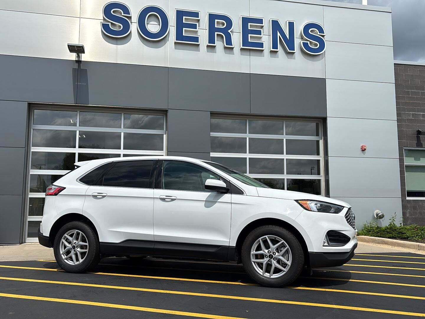 2024 FORD Edge