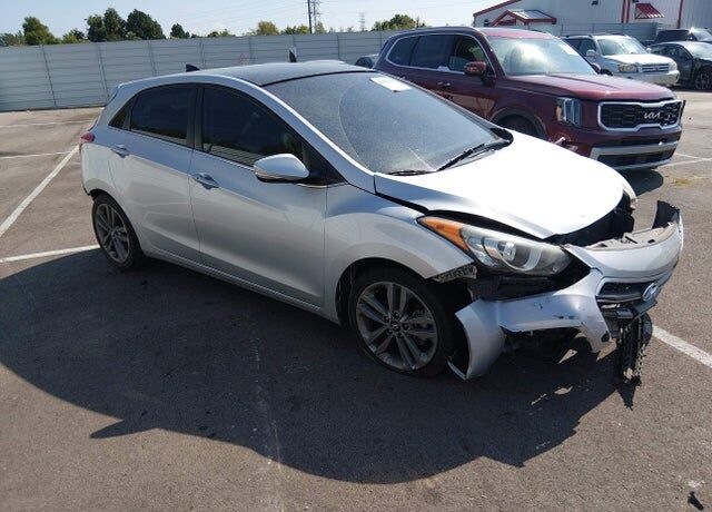 2016 HYUNDAI Elantra