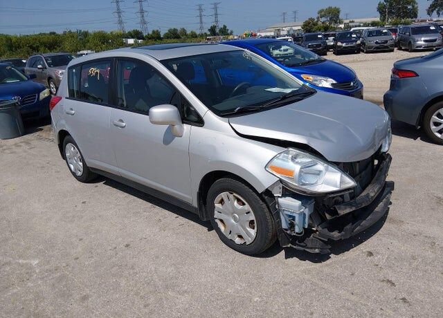 2011 NISSAN Versa