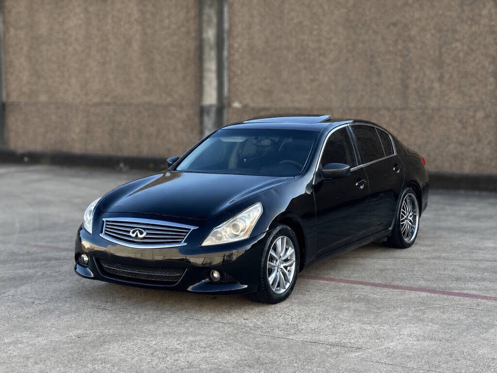 2011 INFINITI G37