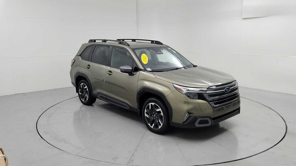 2025 SUBARU Forester