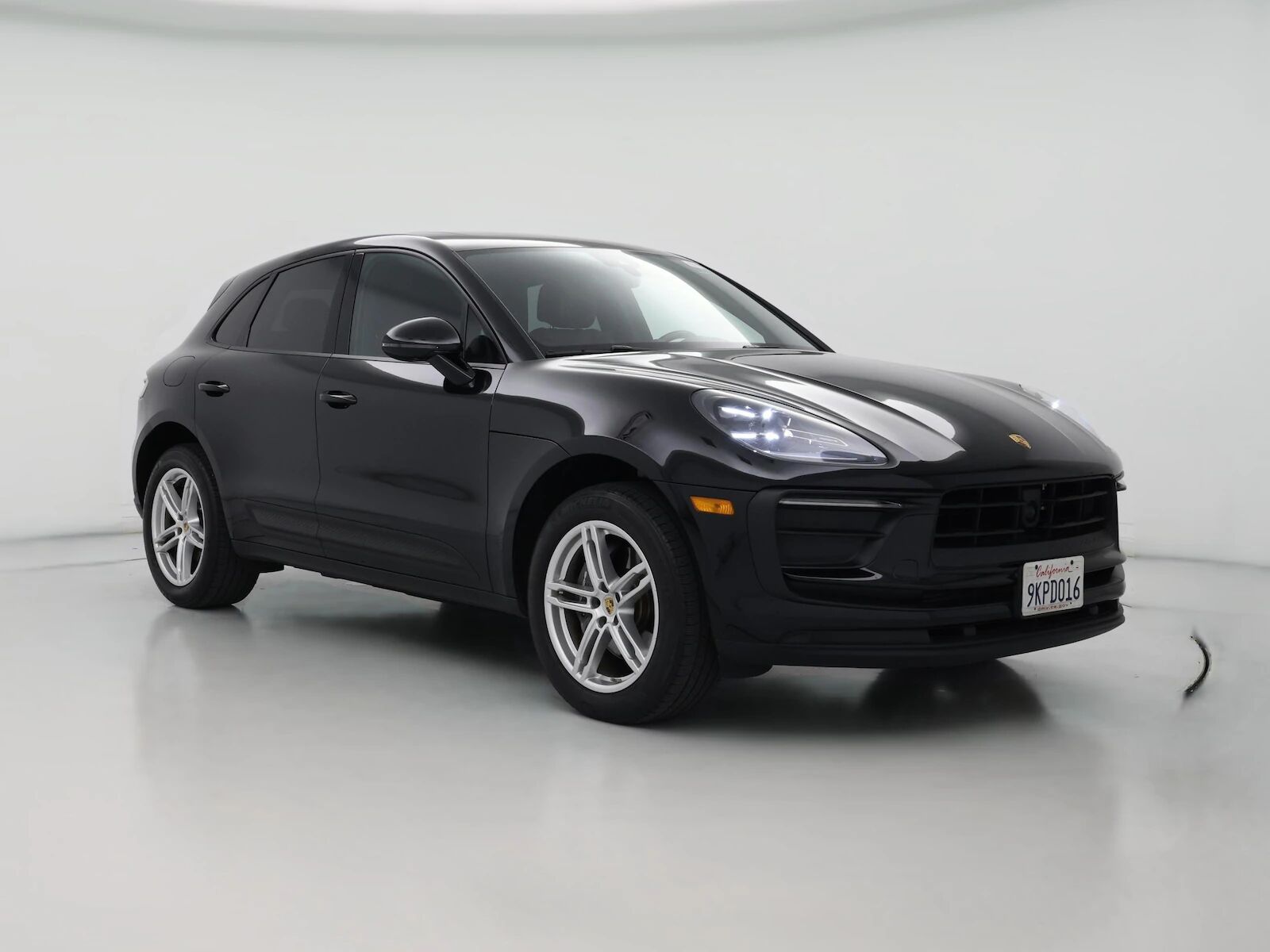 2024 PORSCHE Macan