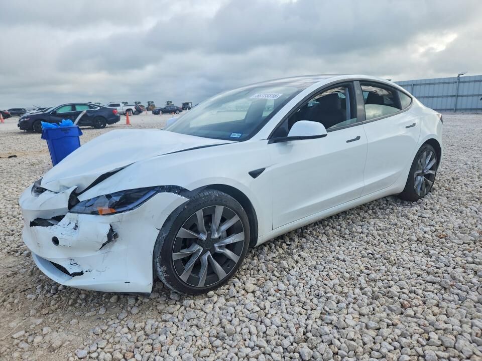 2025 TESLA Model 3