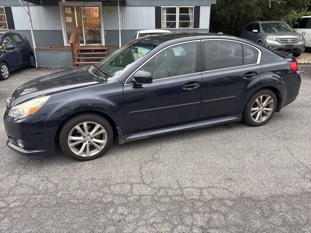 2013 SUBARU Legacy