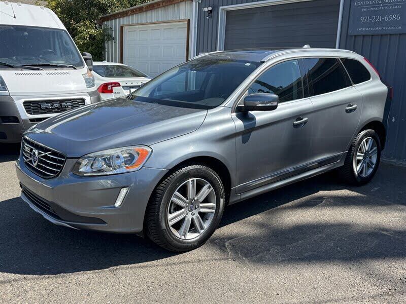 2017 VOLVO XC60