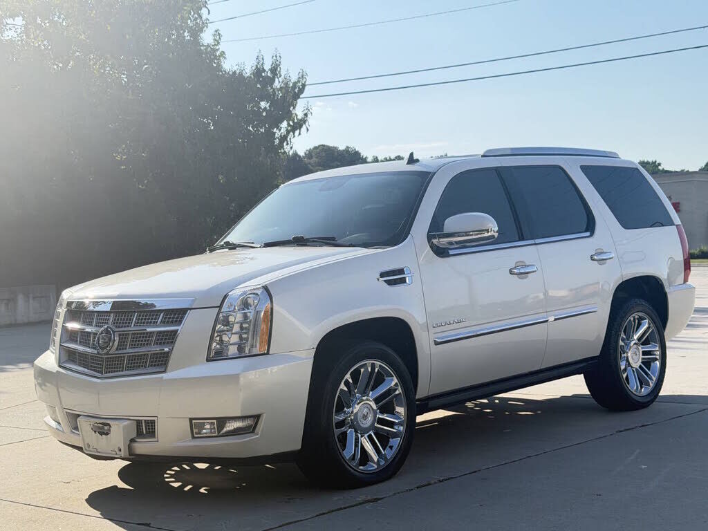 2011 CADILLAC Escalade