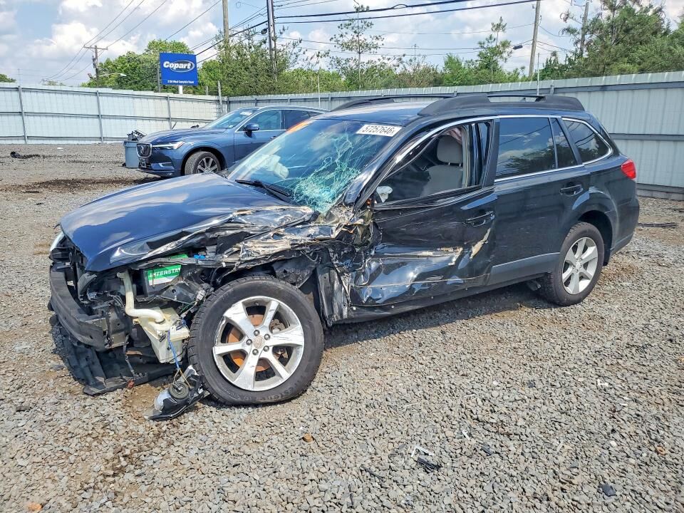 2014 SUBARU Outback