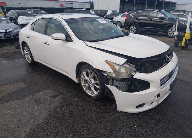 2012 NISSAN Maxima