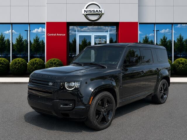 2024 LAND ROVER Defender
