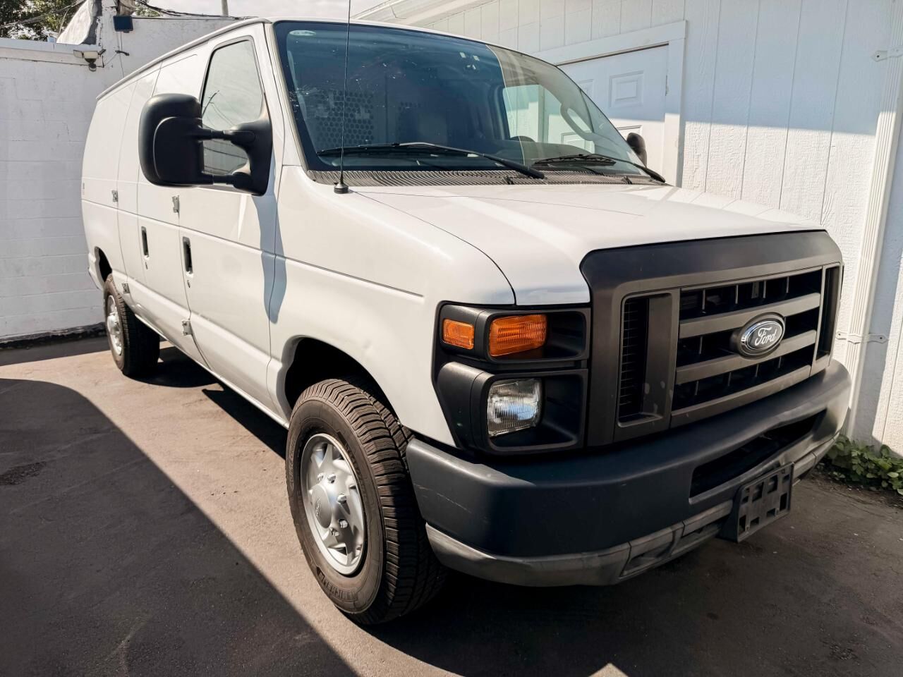2010 FORD E-350