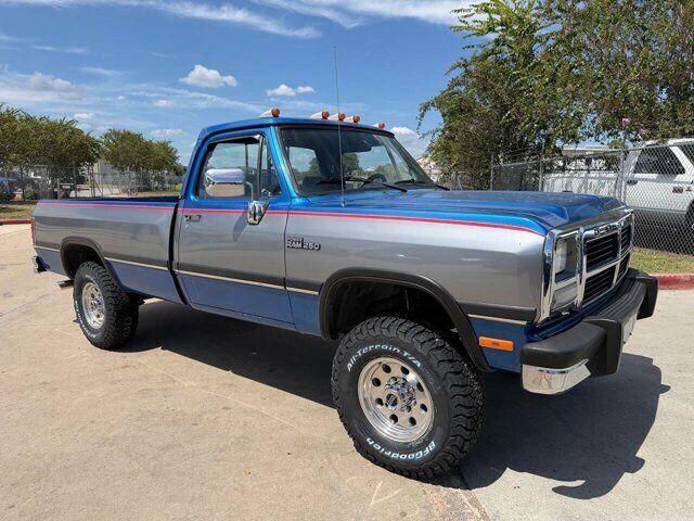 1992 DODGE W-Series