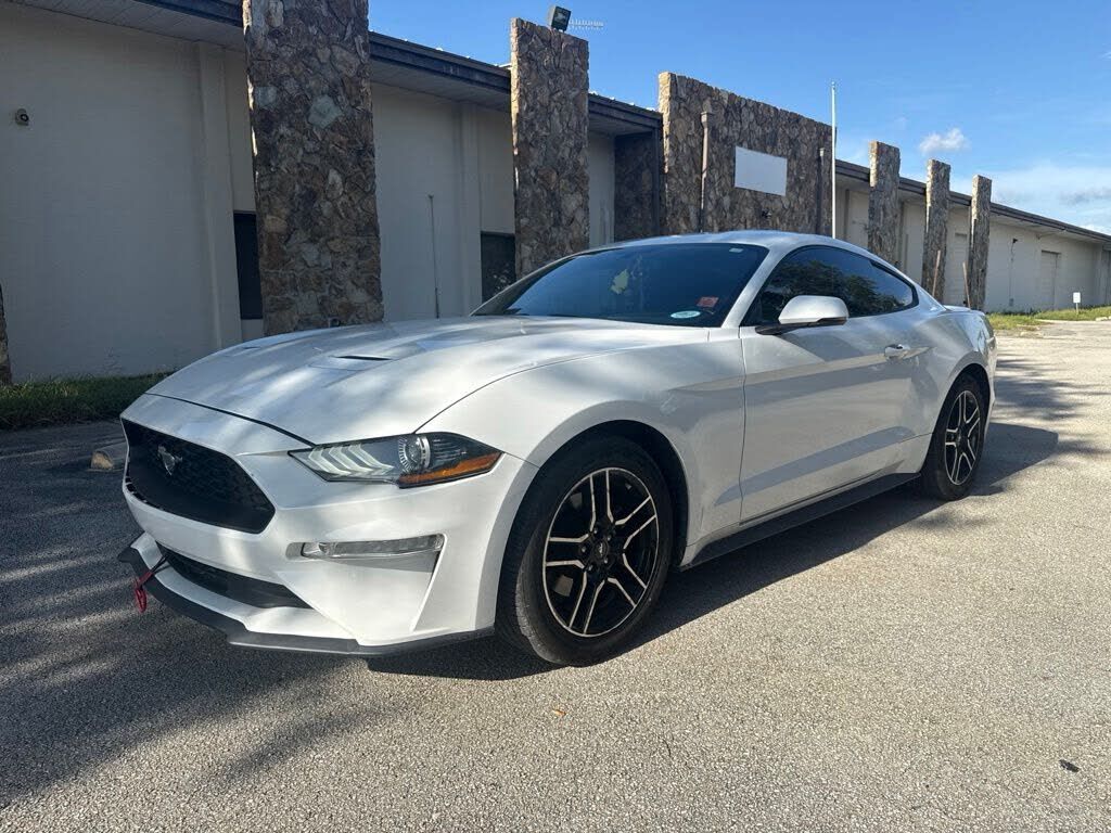 2020 FORD Mustang