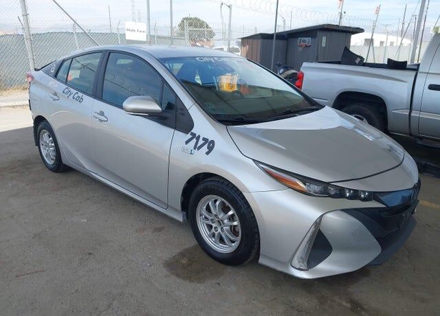 2022 TOYOTA Prius