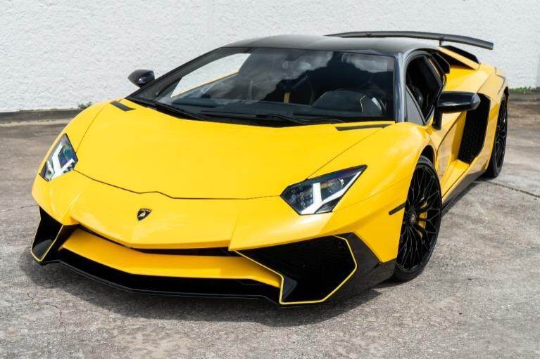 2016 LAMBORGHINI Aventador