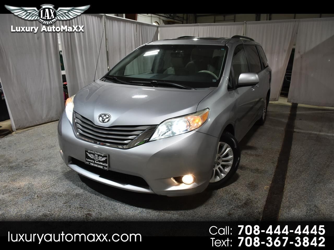 2012 TOYOTA Sienna