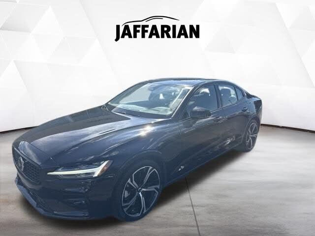 2025 VOLVO S60