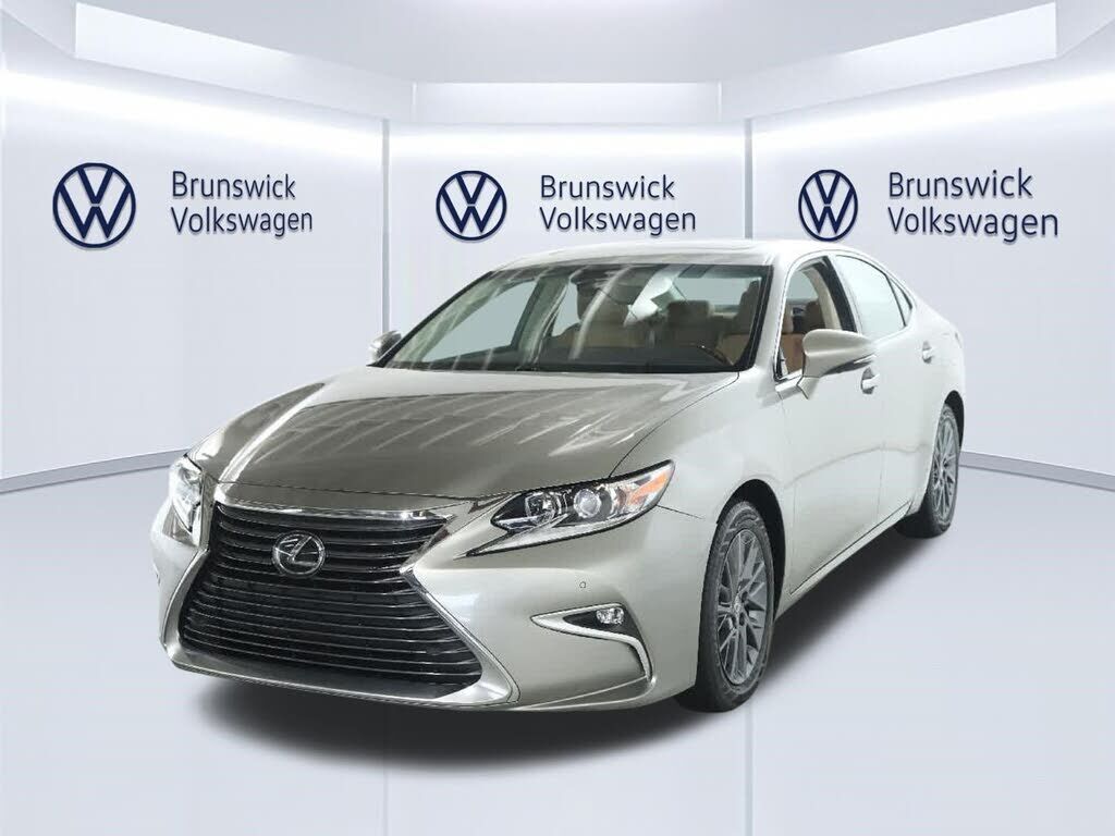 2018 LEXUS ES
