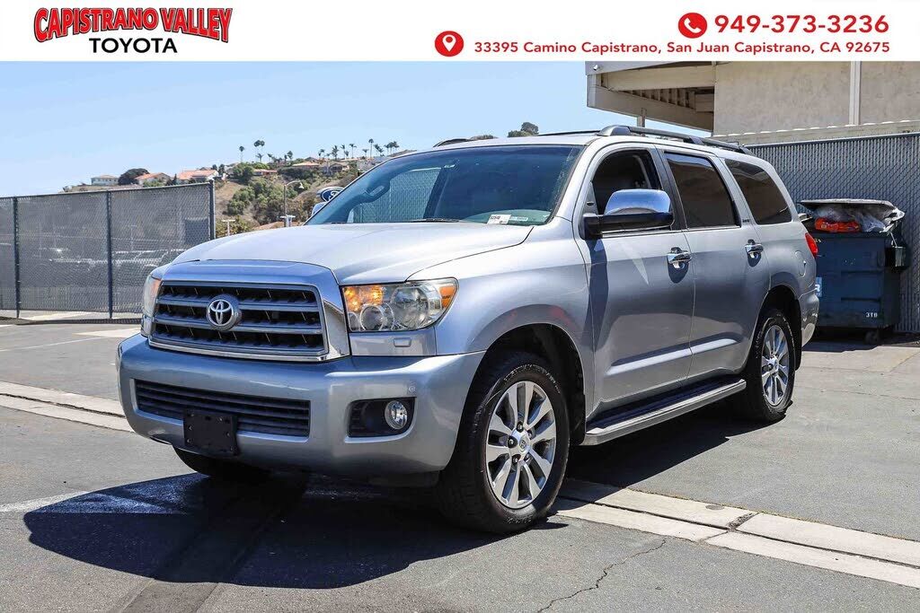 2016 TOYOTA Sequoia
