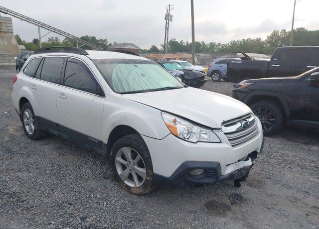 2014 SUBARU Outback