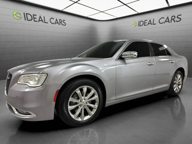 2018 CHRYSLER 300