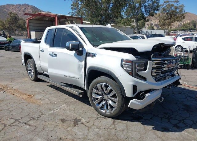 2023 GMC Sierra