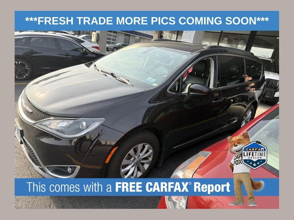 2017 CHRYSLER Pacifica
