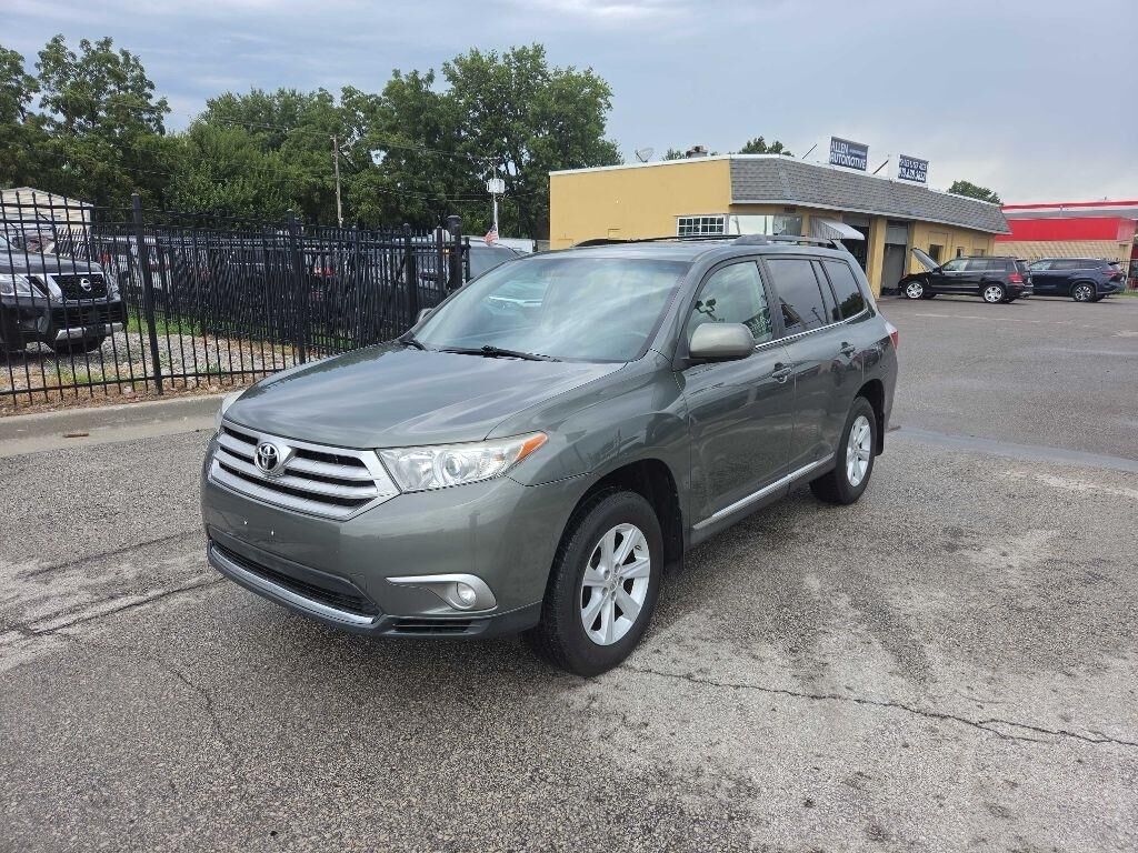 2013 TOYOTA Highlander