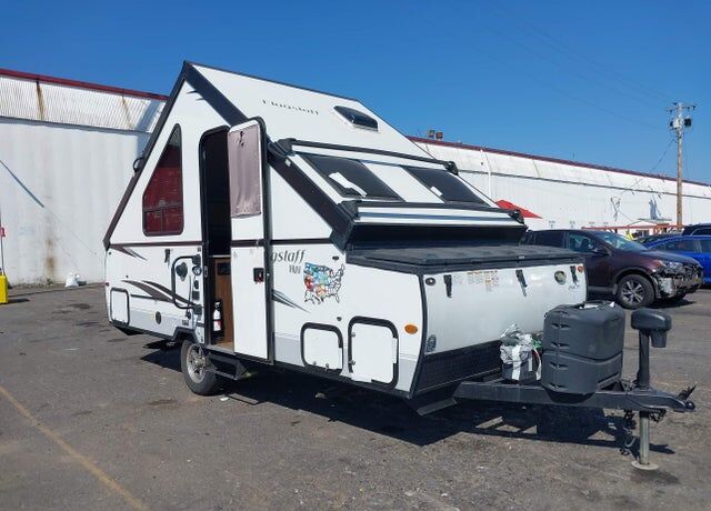 2021 FOREST RIVER Flagstaff Camping Trailer