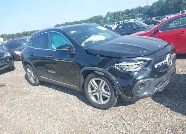 2023 MERCEDES-BENZ GLA-Class