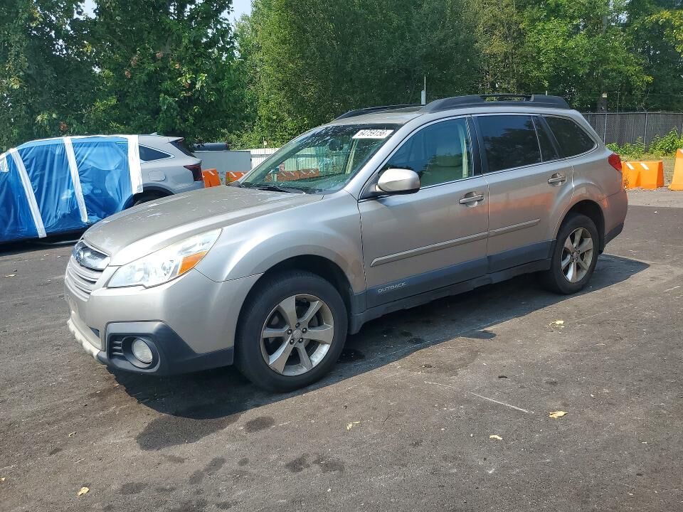 2014 SUBARU Outback