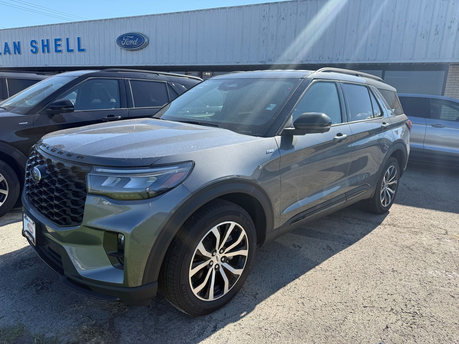 2025 FORD Explorer