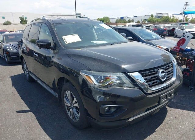 2017 NISSAN Pathfinder