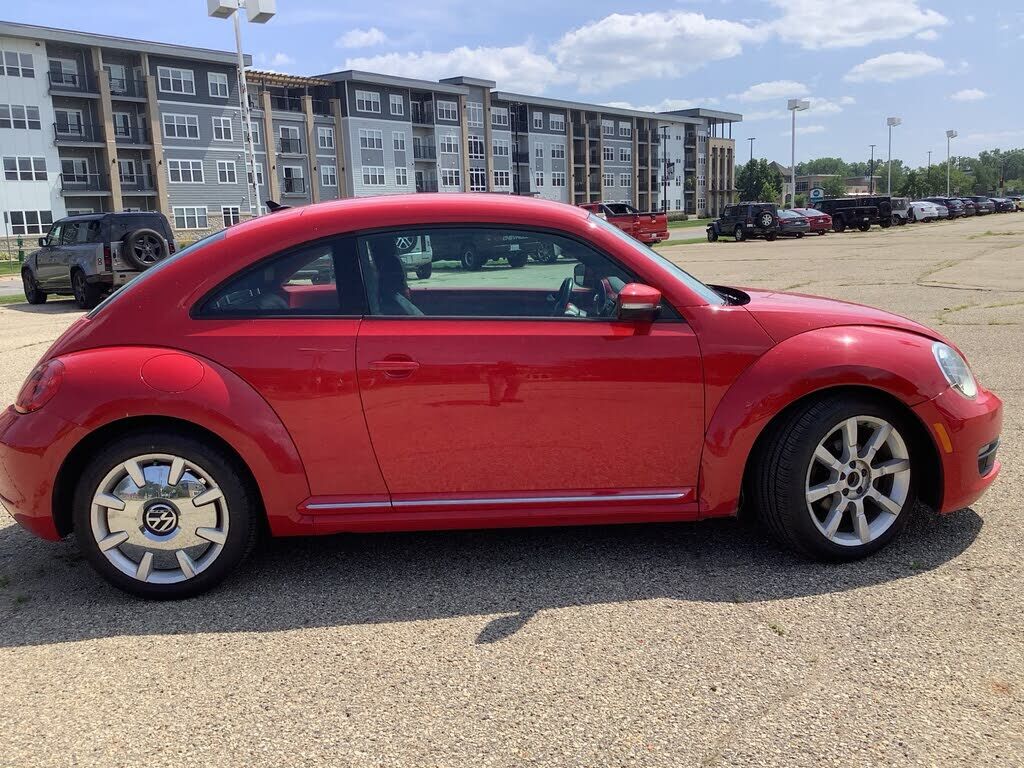 2012 VOLKSWAGEN Beetle