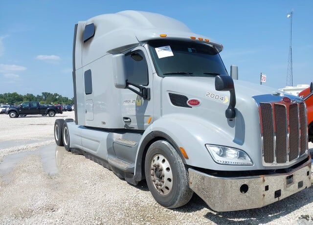 2020 PETERBILT 579