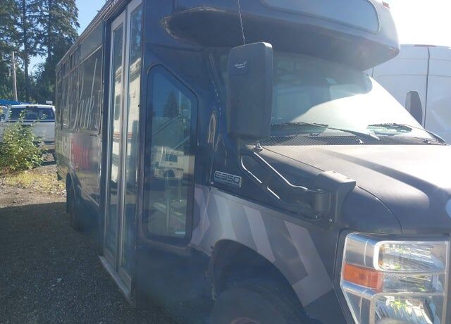 2011 FORD E-350