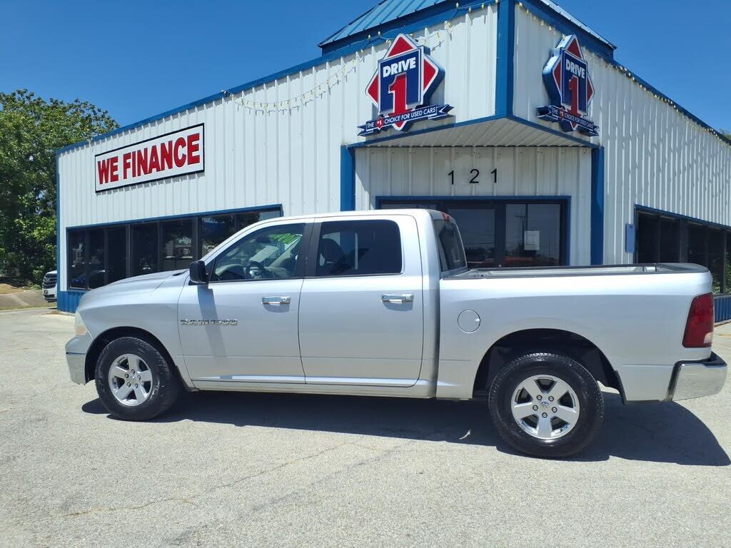 2011 DODGE Ram