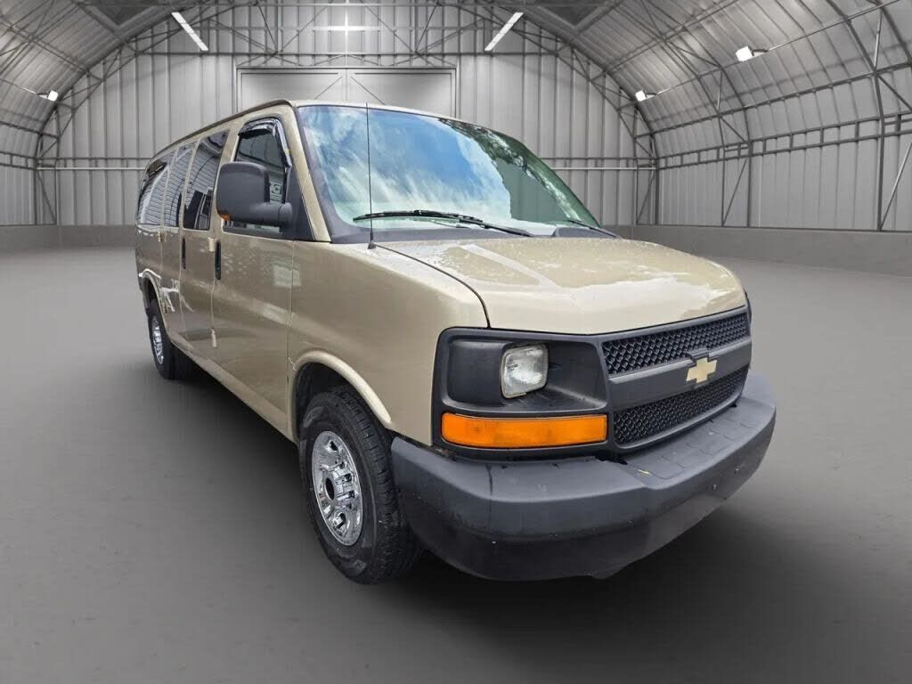 2012 CHEVROLET Express