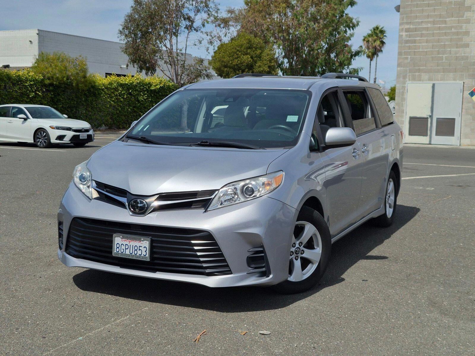 2018 TOYOTA Sienna