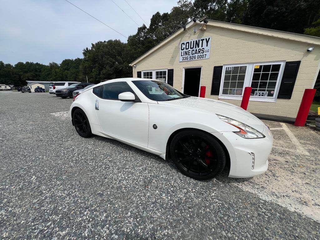 2015 NISSAN 370Z