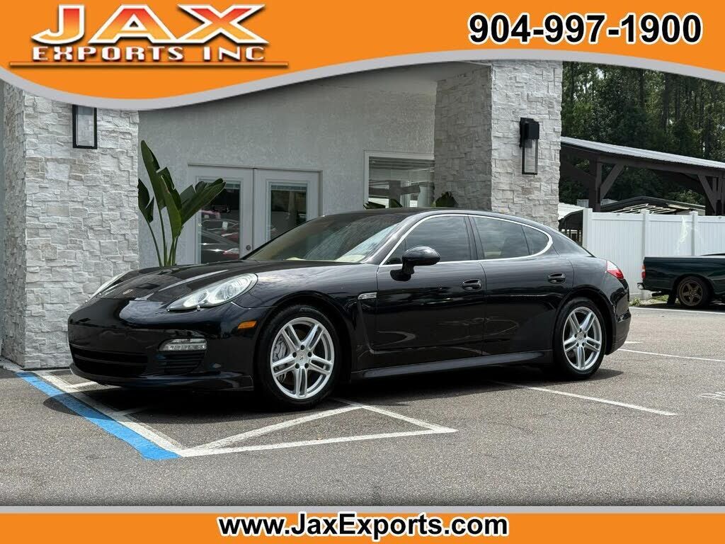 2010 PORSCHE Panamera