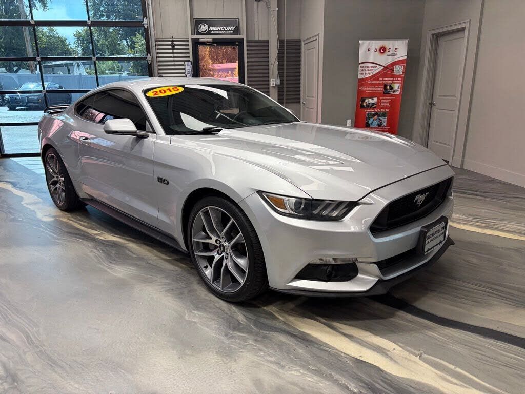 2015 FORD Mustang