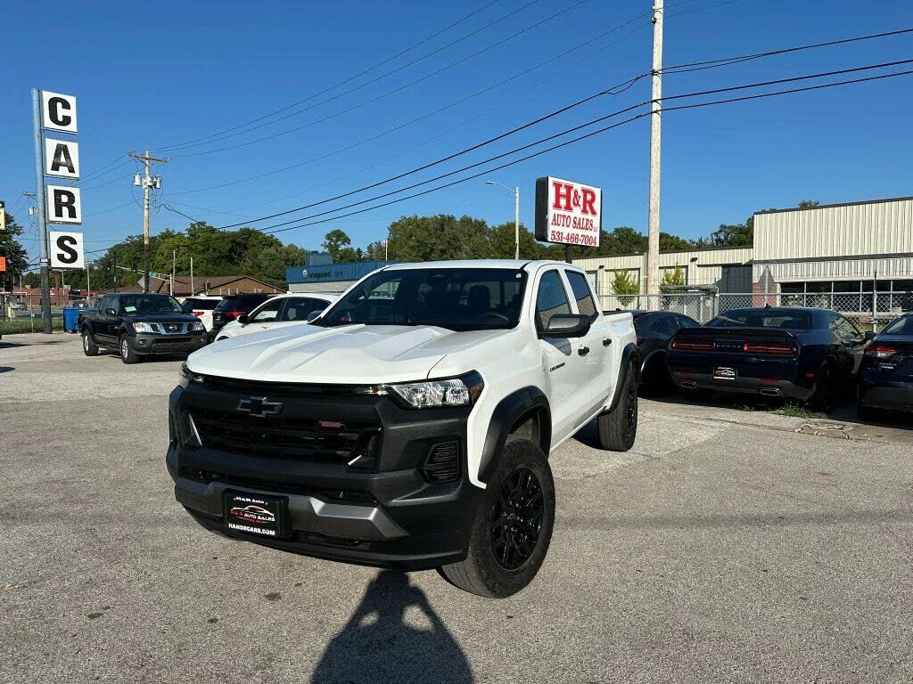 2025 CHEVROLET Colorado