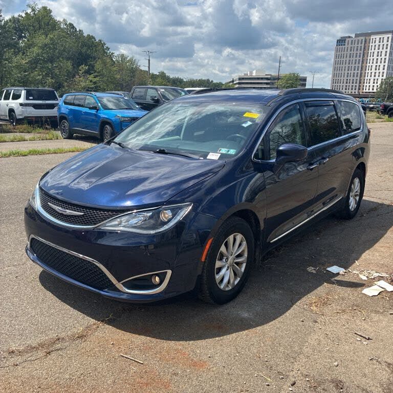 2017 CHRYSLER Pacifica