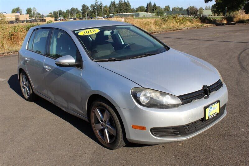 2010 VOLKSWAGEN Golf