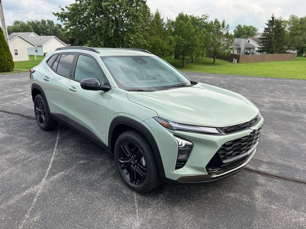 2026 CHEVROLET Trax
